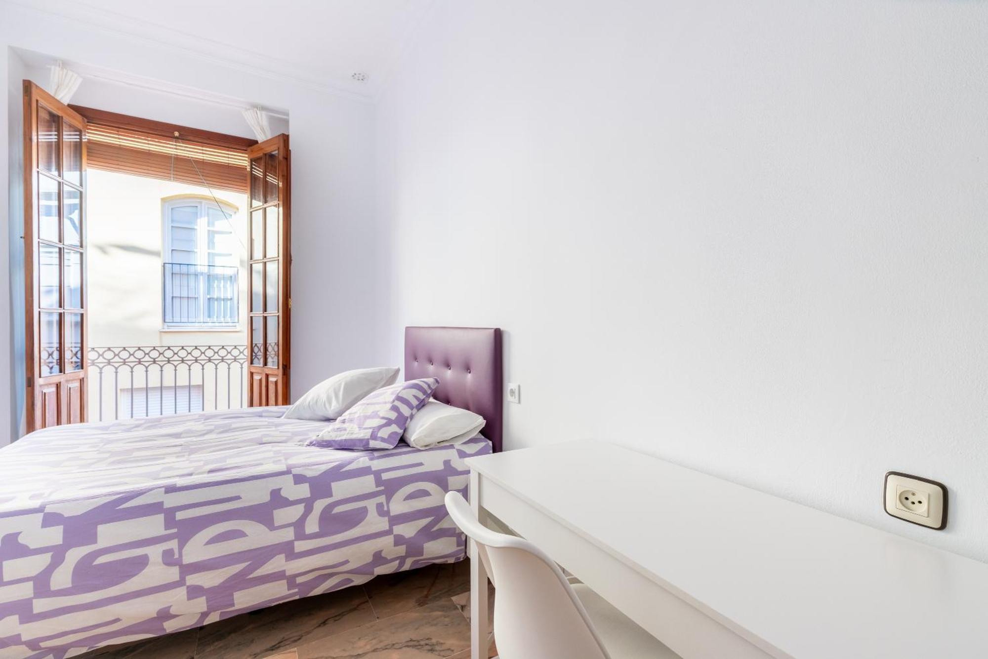 Banana Gay House - Only Men Hotel Seville Exterior photo