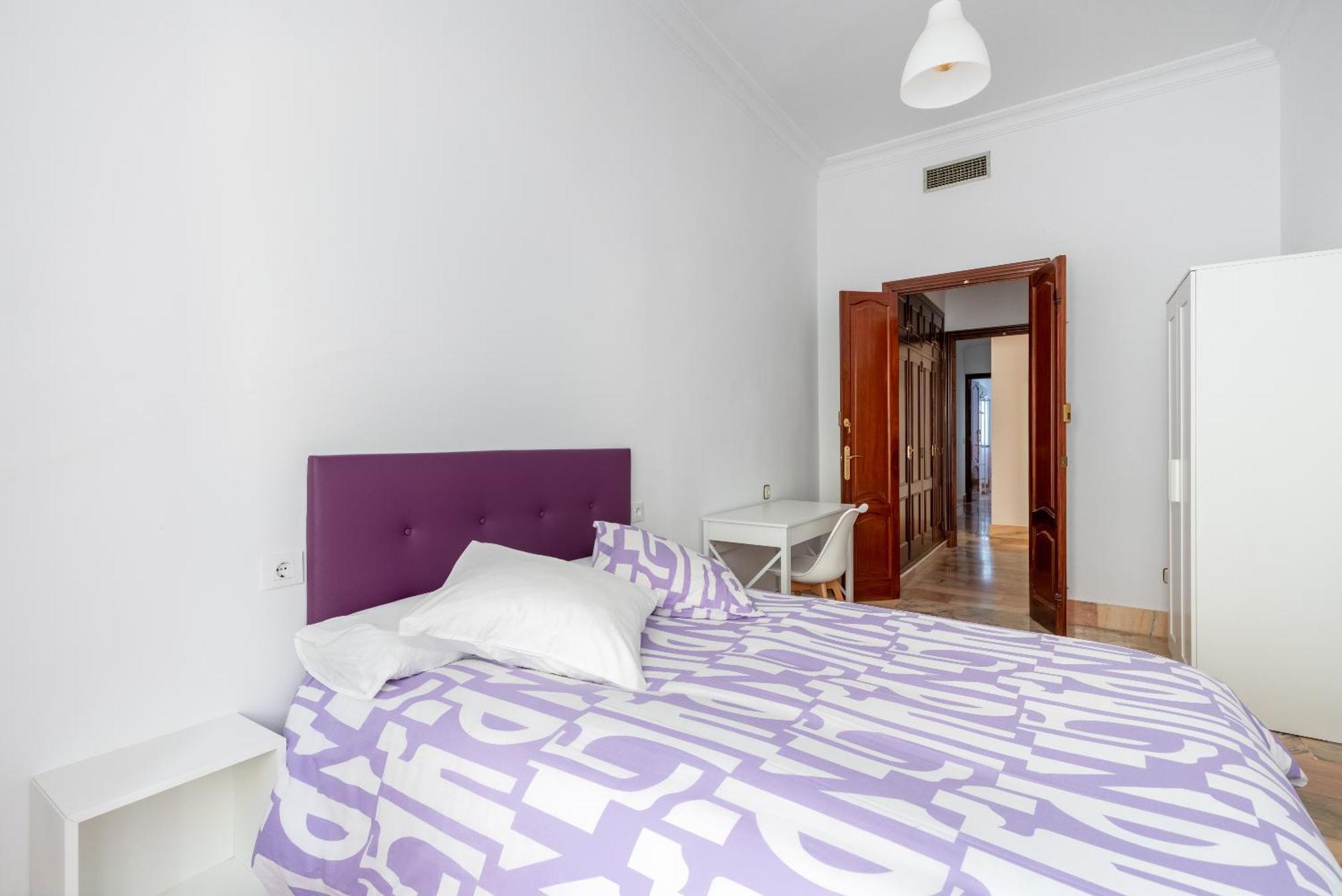 Banana Gay House - Only Men Hotel Seville Exterior photo