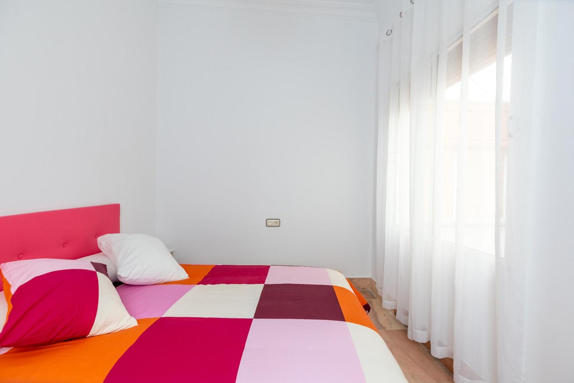 Banana Gay House - Only Men Hotel Seville Exterior photo