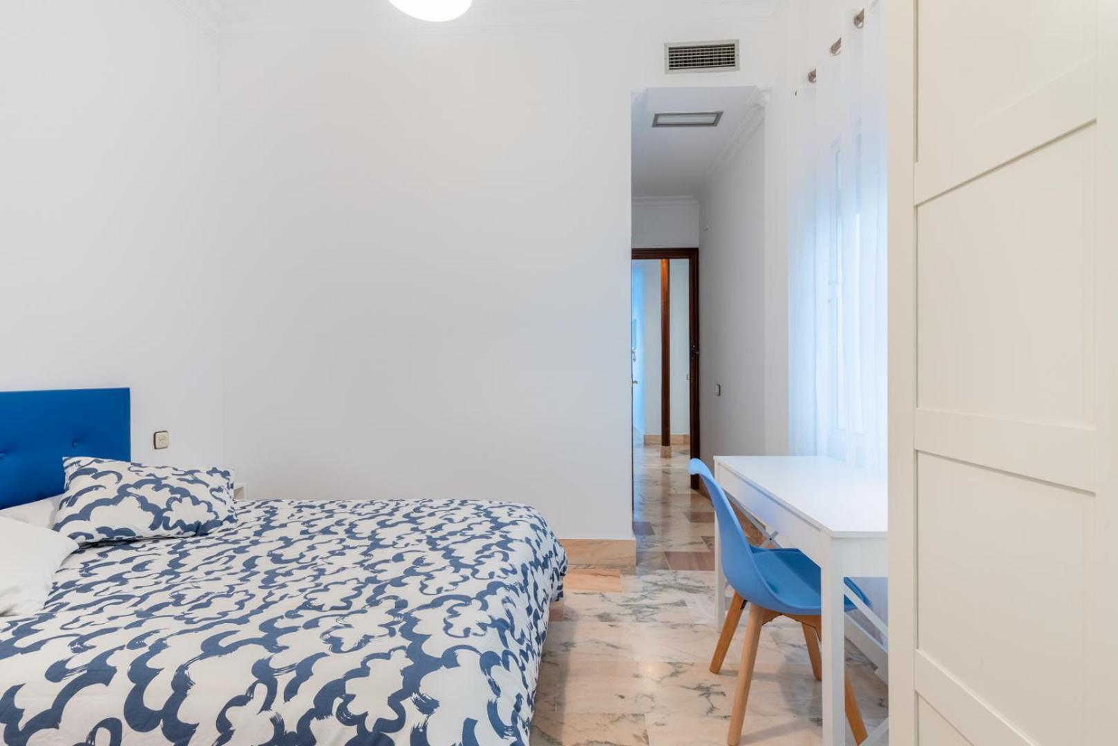 Banana Gay House - Only Men Hotel Seville Exterior photo
