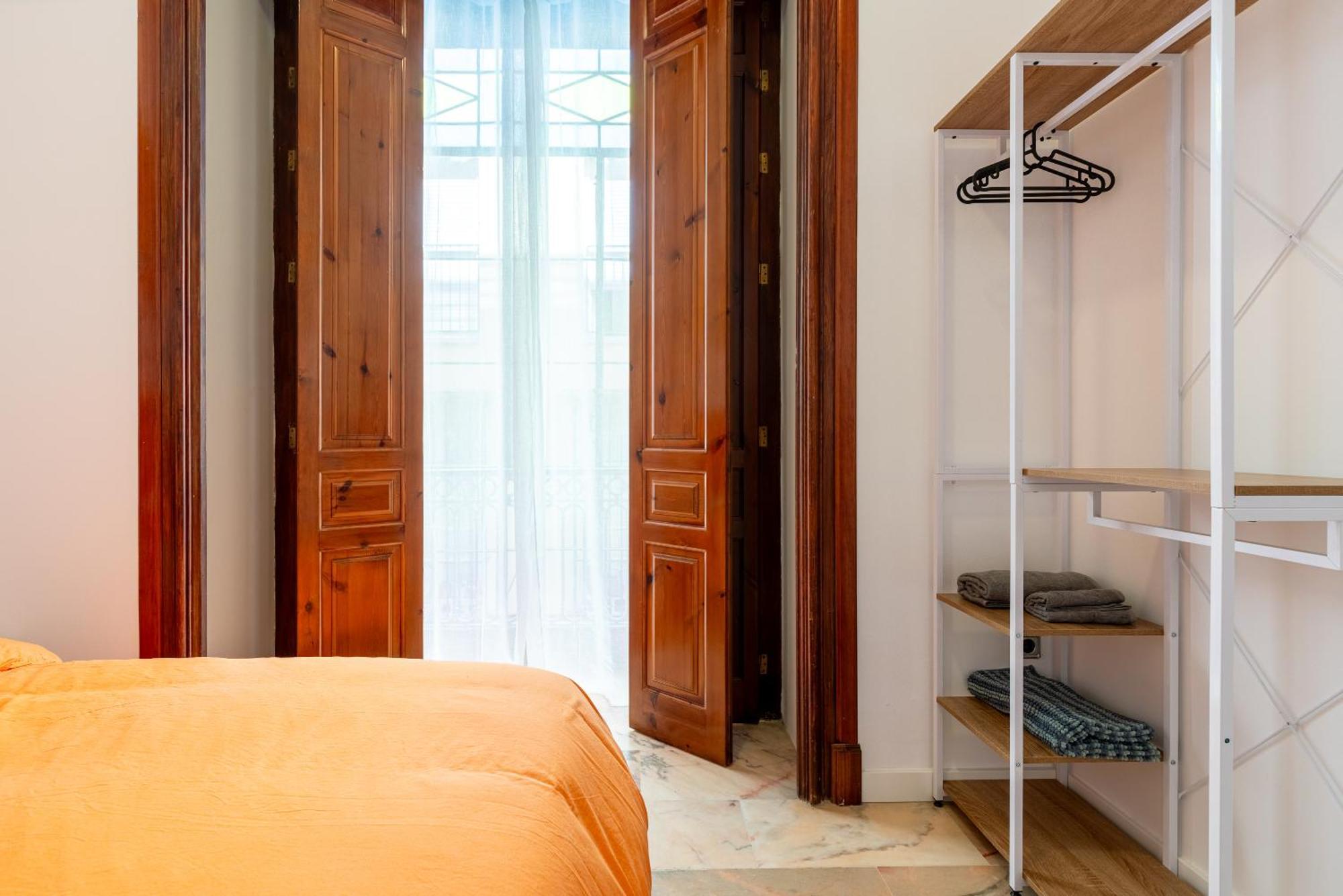 Banana Gay House - Only Men Hotel Seville Exterior photo